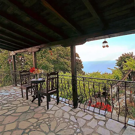 Erato's Nest - Villa