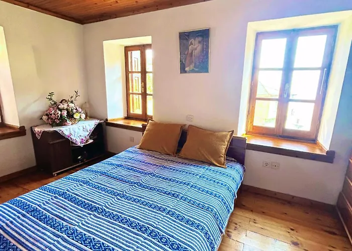 Erato's Nest - * Pilion