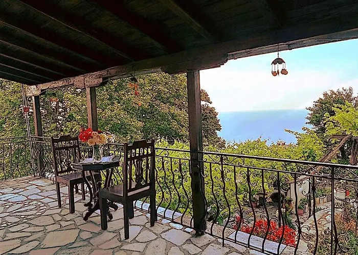 Erato's Nest - Villa