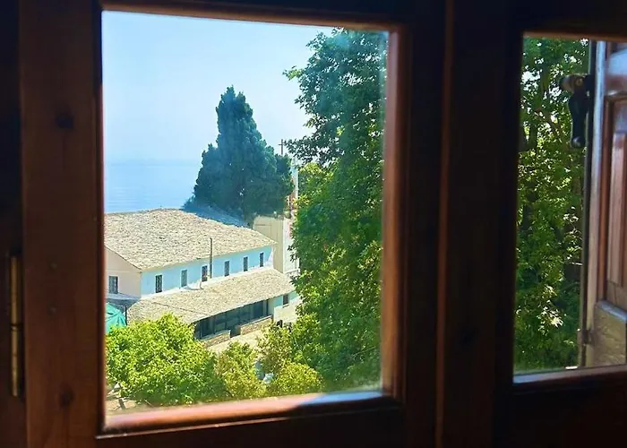 Villa Erato's Nest - *