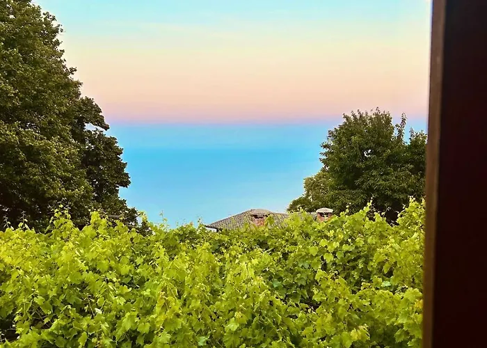 Erato's Nest - Villa